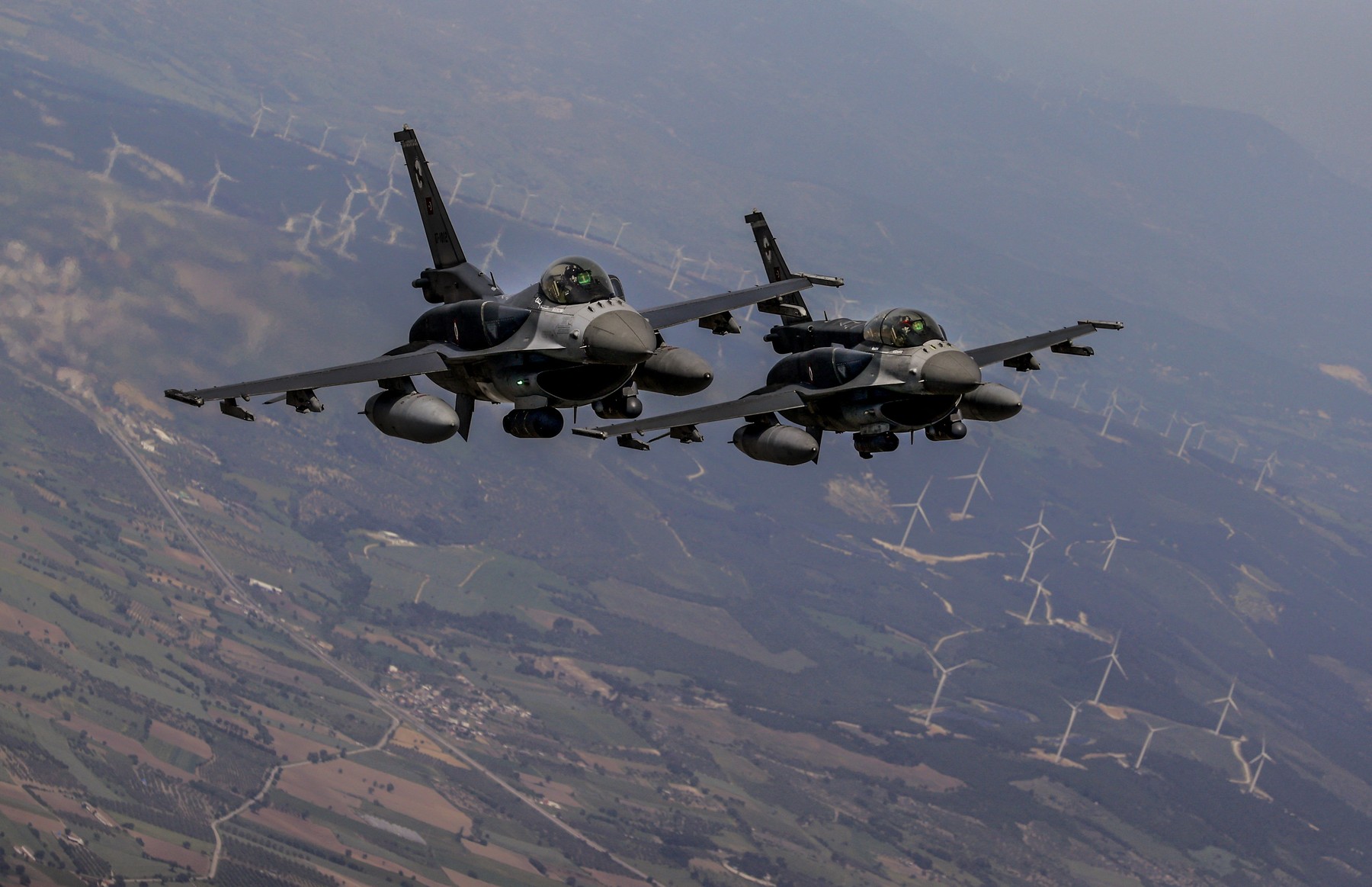 Forțe turcești au hărțuit avioane militare care transportau 