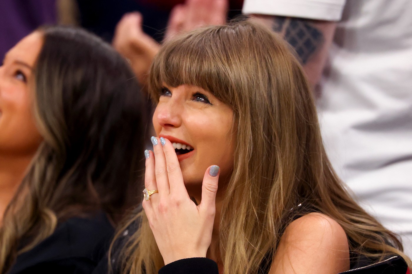Taylor Swift, apariție-surpriză la premiera filmul