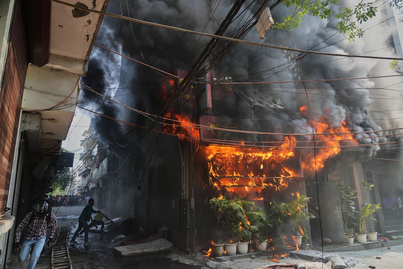 Incendiu devastator la un hotel din New Delhi