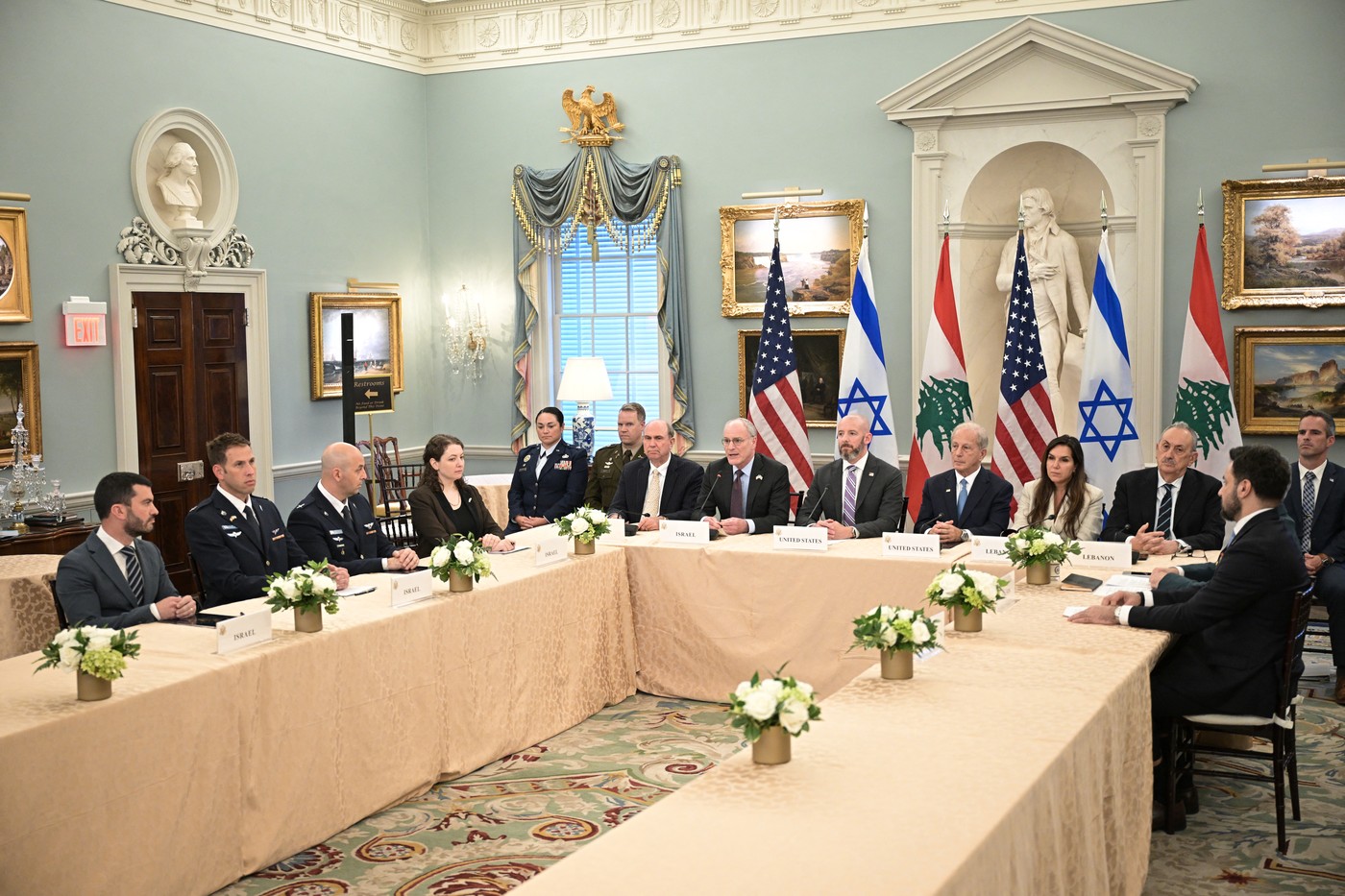 Israelul și Libanul bat palma la Washington pentru un nou armistițiu. Ce prevede acordul mediat de SUA
