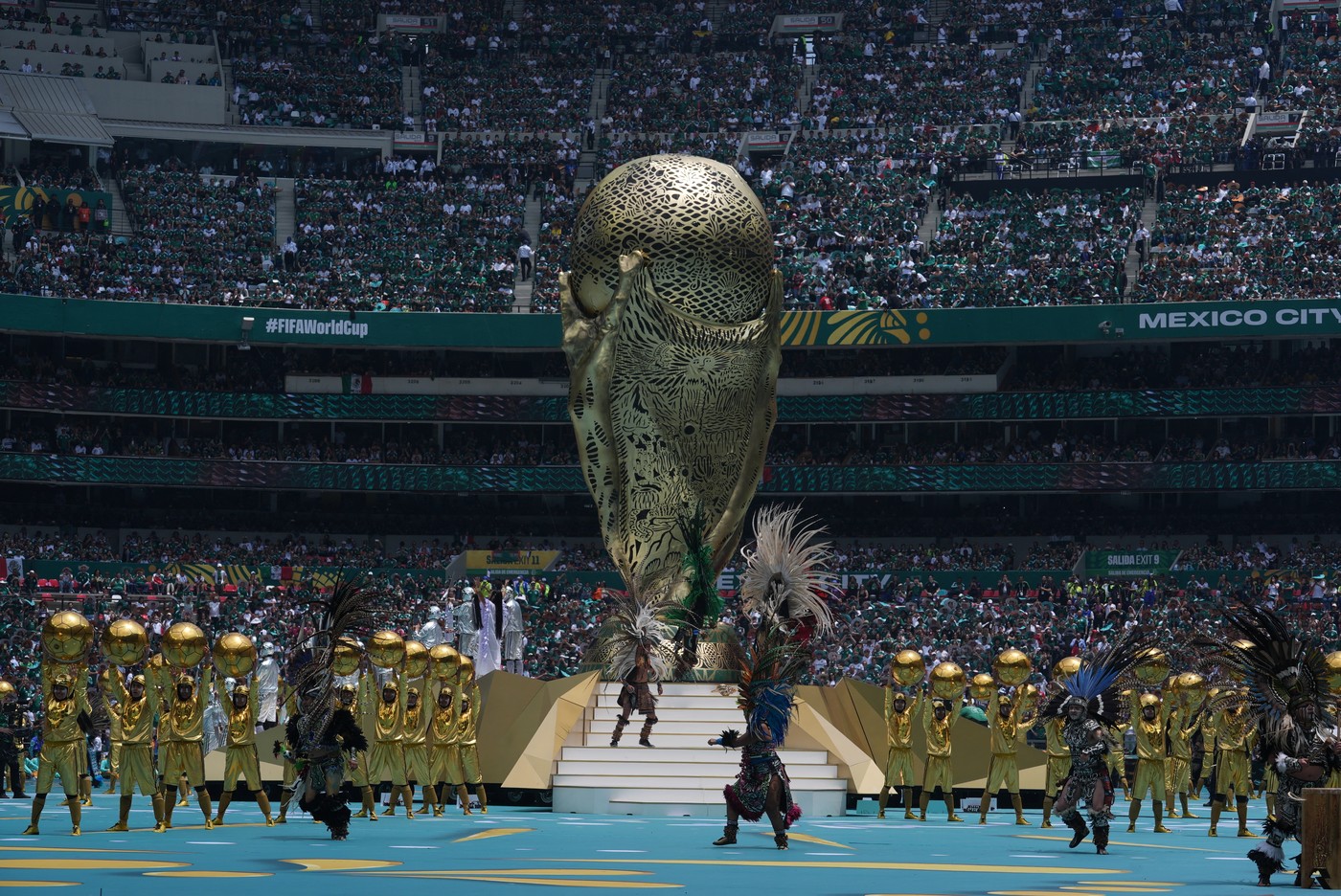 Începe Cupa Mondială la fotbal. Meciul de inaugurare din Mex
