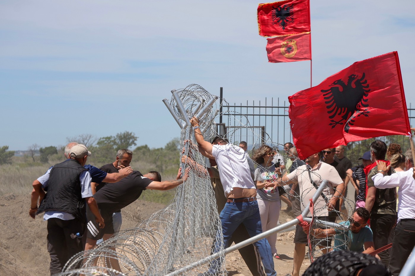 Proteste în Albania împotriva proiectului imobiliar de lux