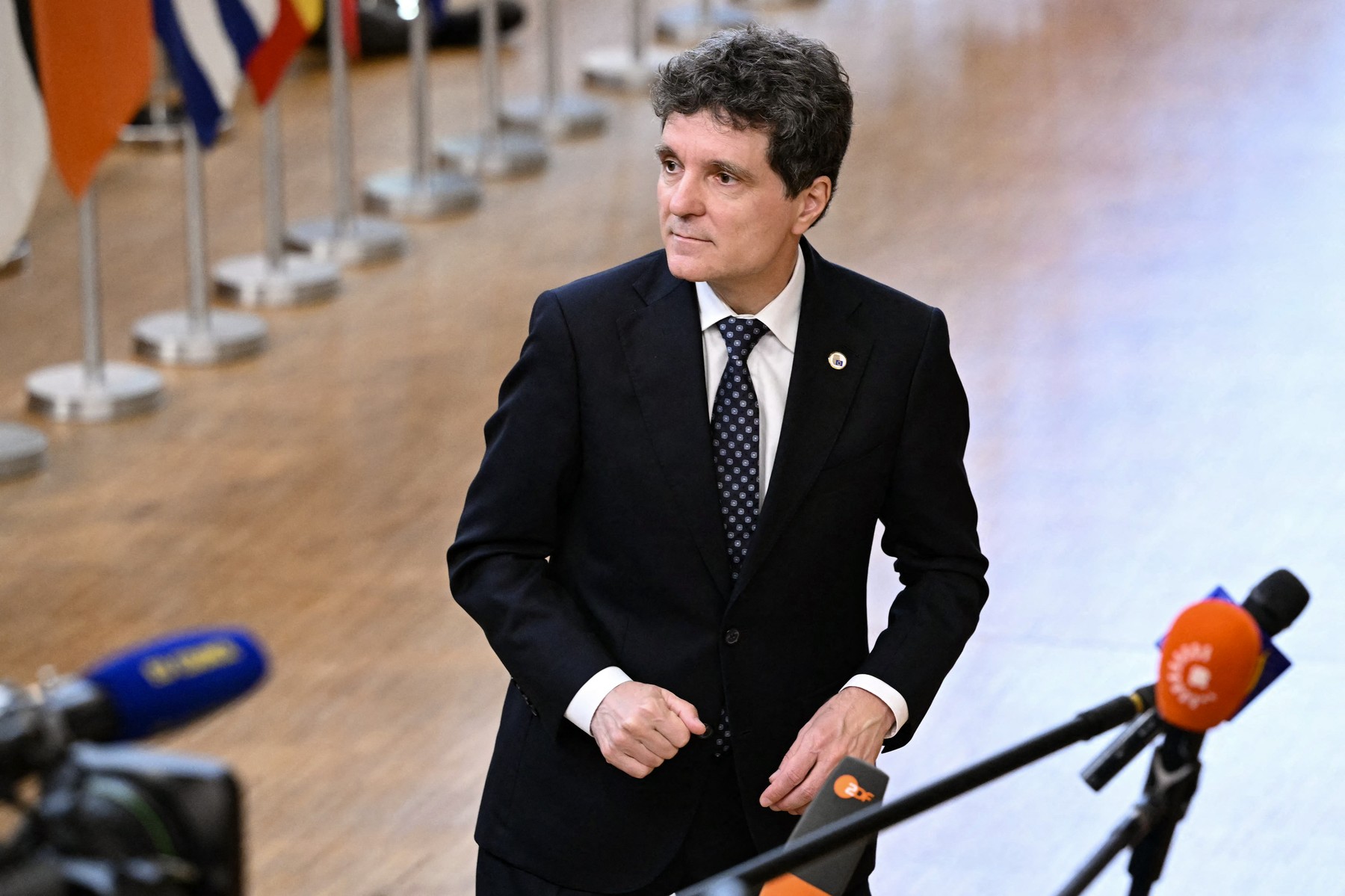 Președintele Nicușor Dan, mesaje în timp ce țara arde