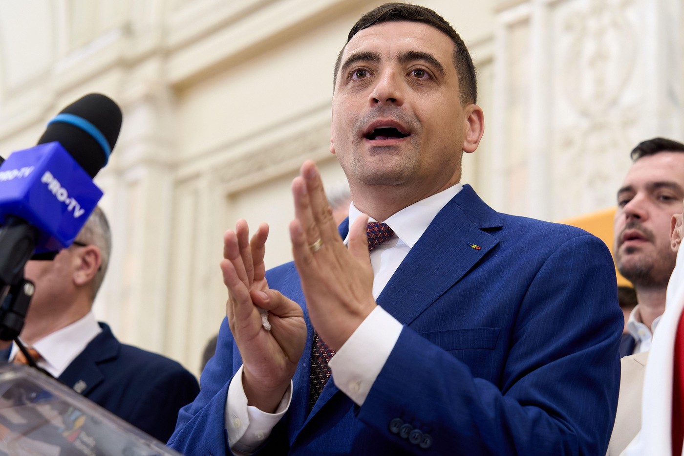 Negocierile Veștea-Simion: Doi miniștri controversați și miza AUR