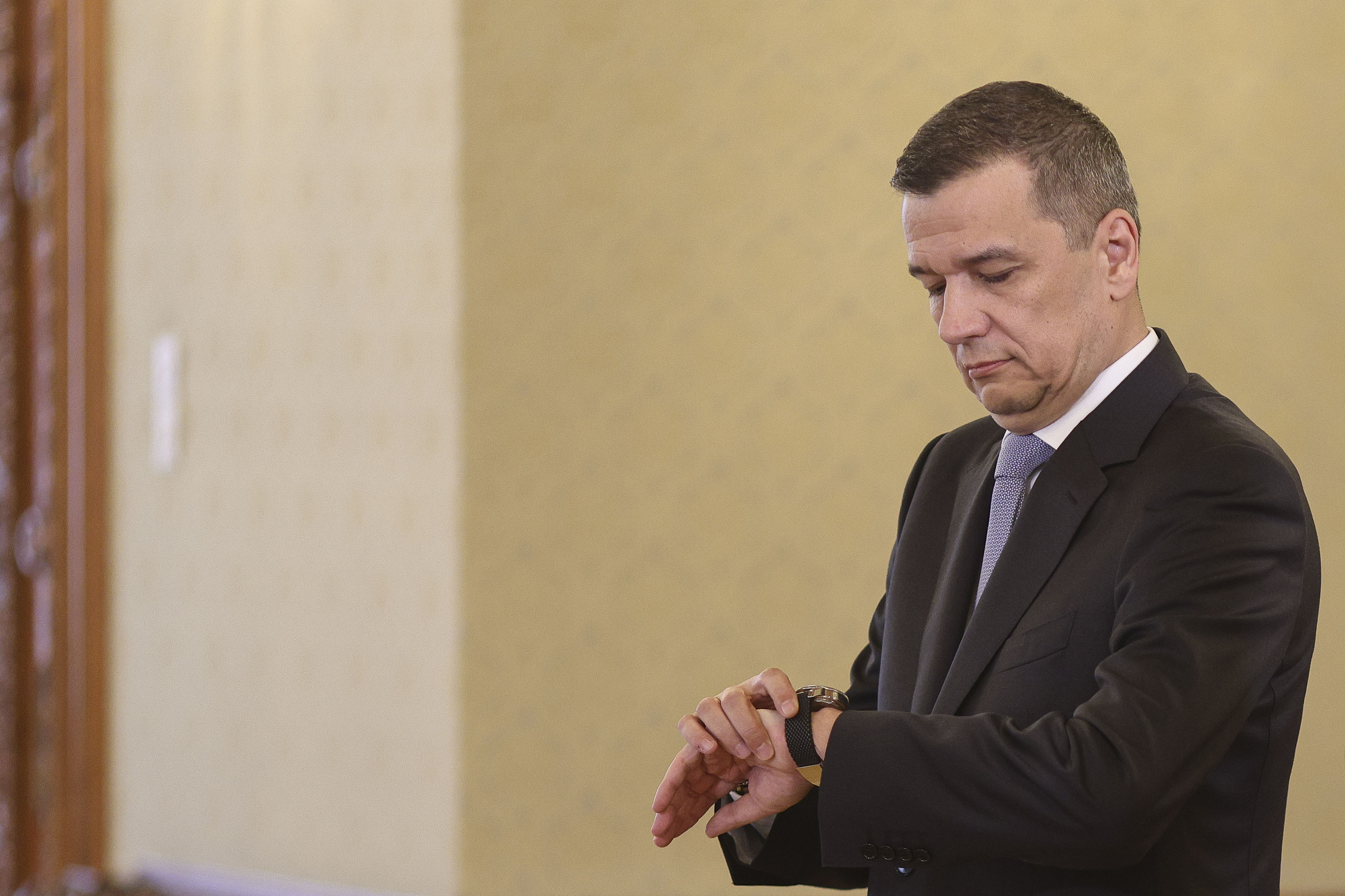 PSD îl propune pe Sorin Grindeanu premier; negocieri complicate