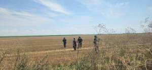 Mai multe echipaje, în zona Padina din județul Buzău, unde a căzut drona doborâtă Foto: Reporter Buzoian