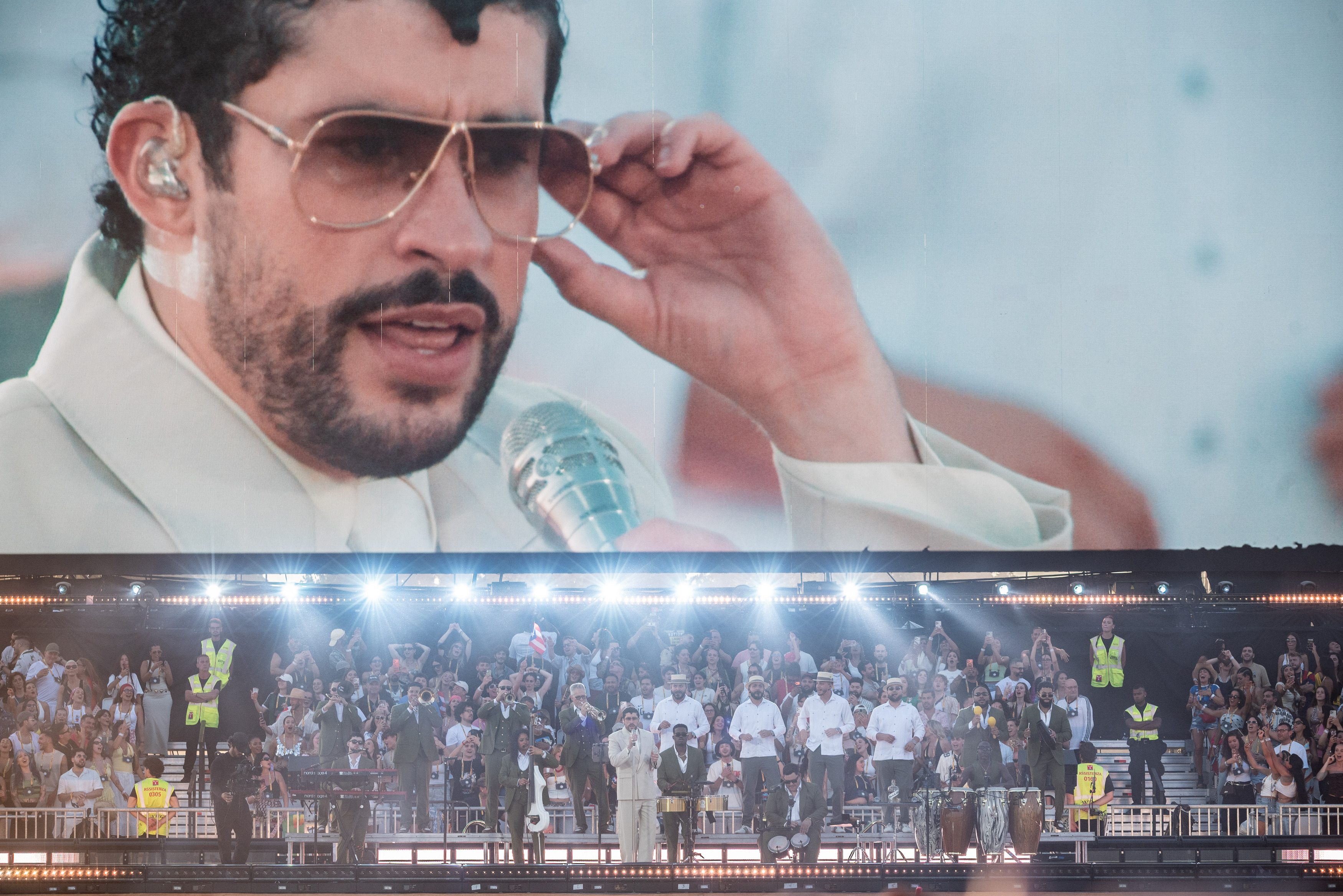 Concert Bad Bunny întrerupt la Milano din cauza unei furtuni cu grindină