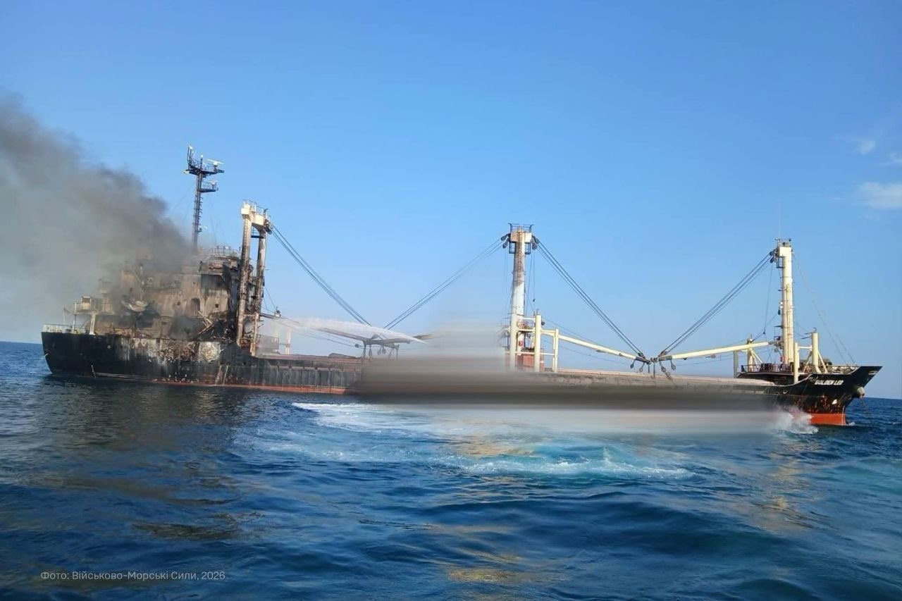 Ucraina acuză Rusia că a lovit cu rachete o navă comercială turcă. Cinci marinari au fost uciși, alți cinci sunt dispăruți