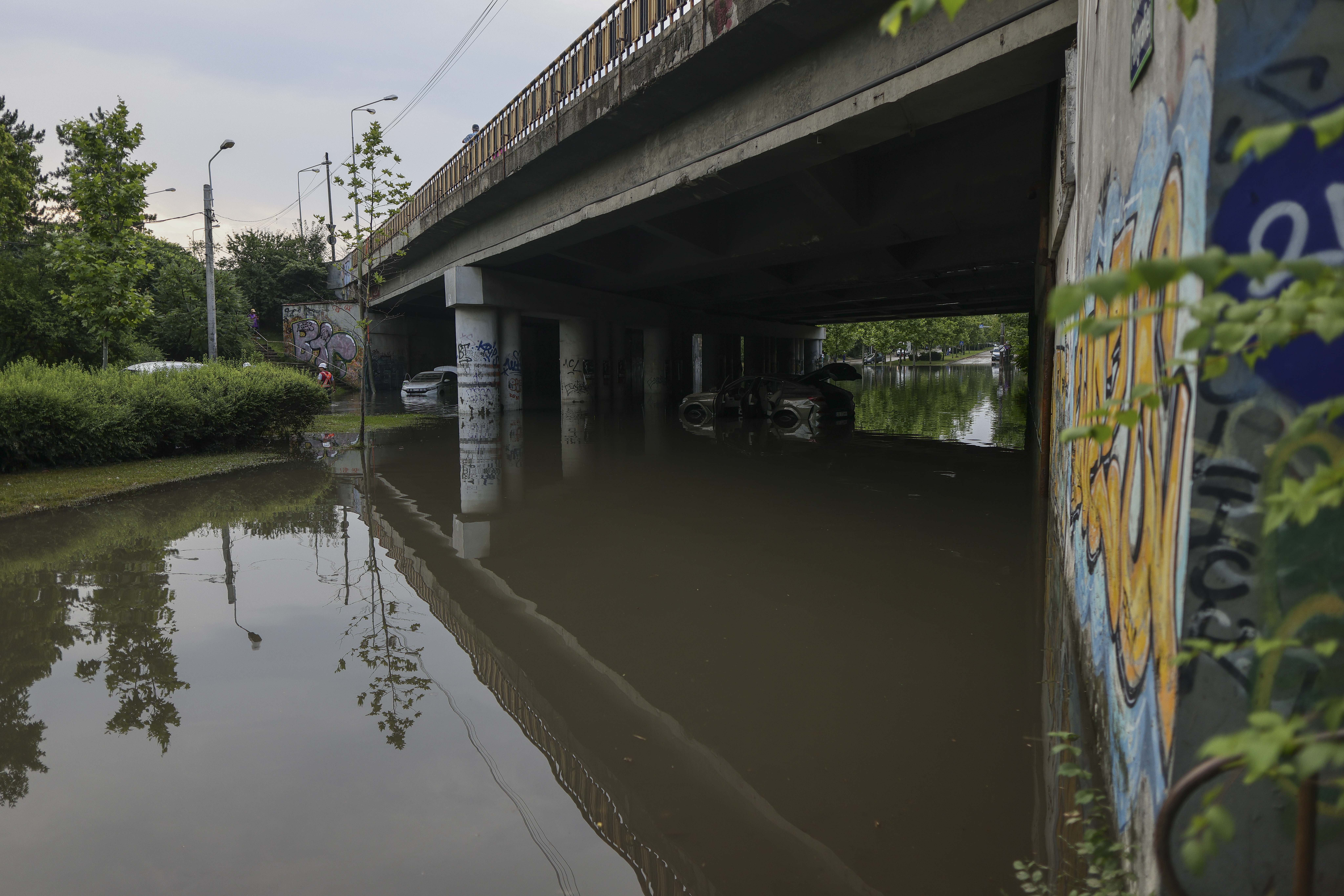 Cantități record de precipitații în București în timpul furtunii din 1 iulie