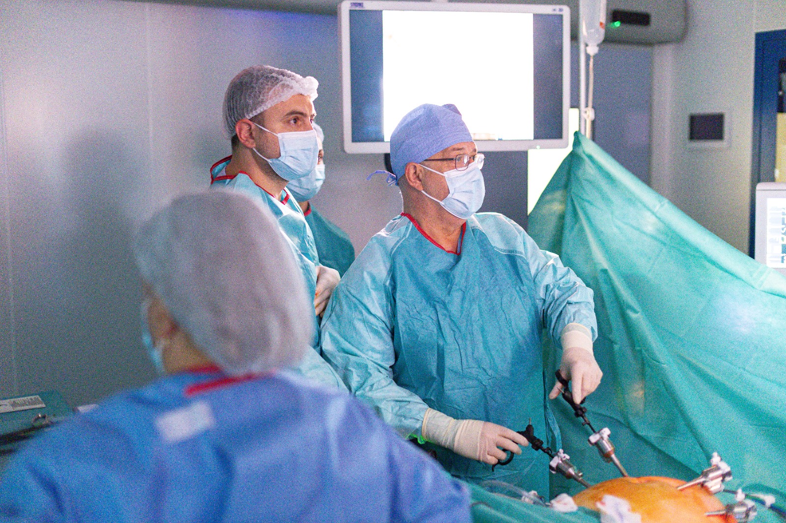Operație robotică completă pentru cancer pancreatic efectuată la Timișoara