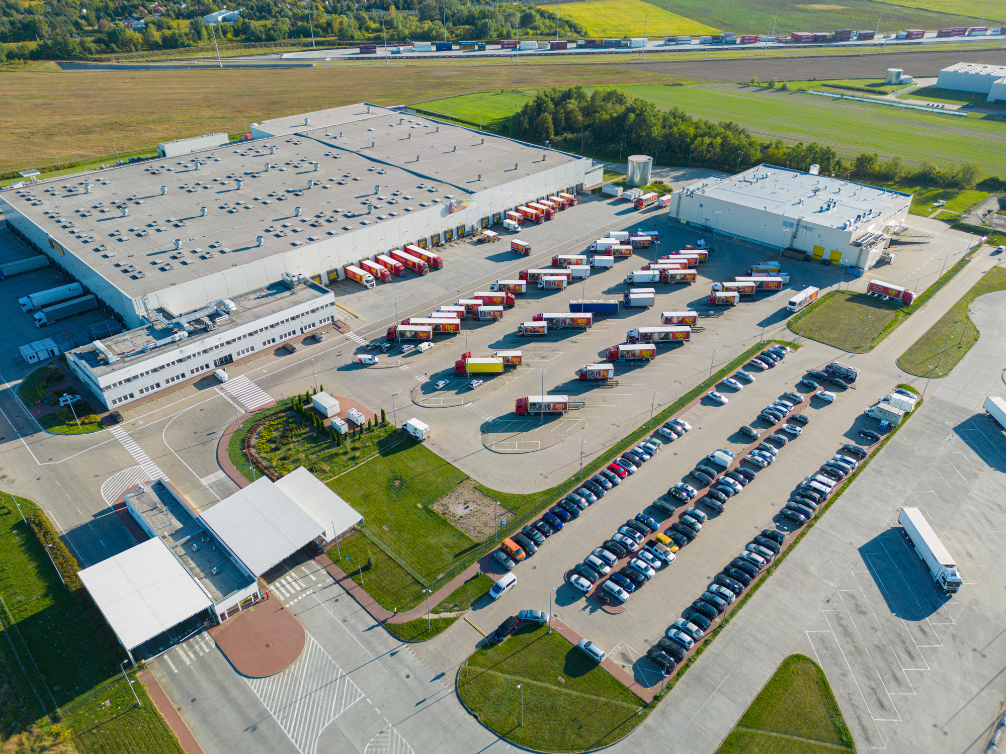 Frații Stoian investesc 10 milioane de euro într-un centru logistic în Ștefăneștii de Jos