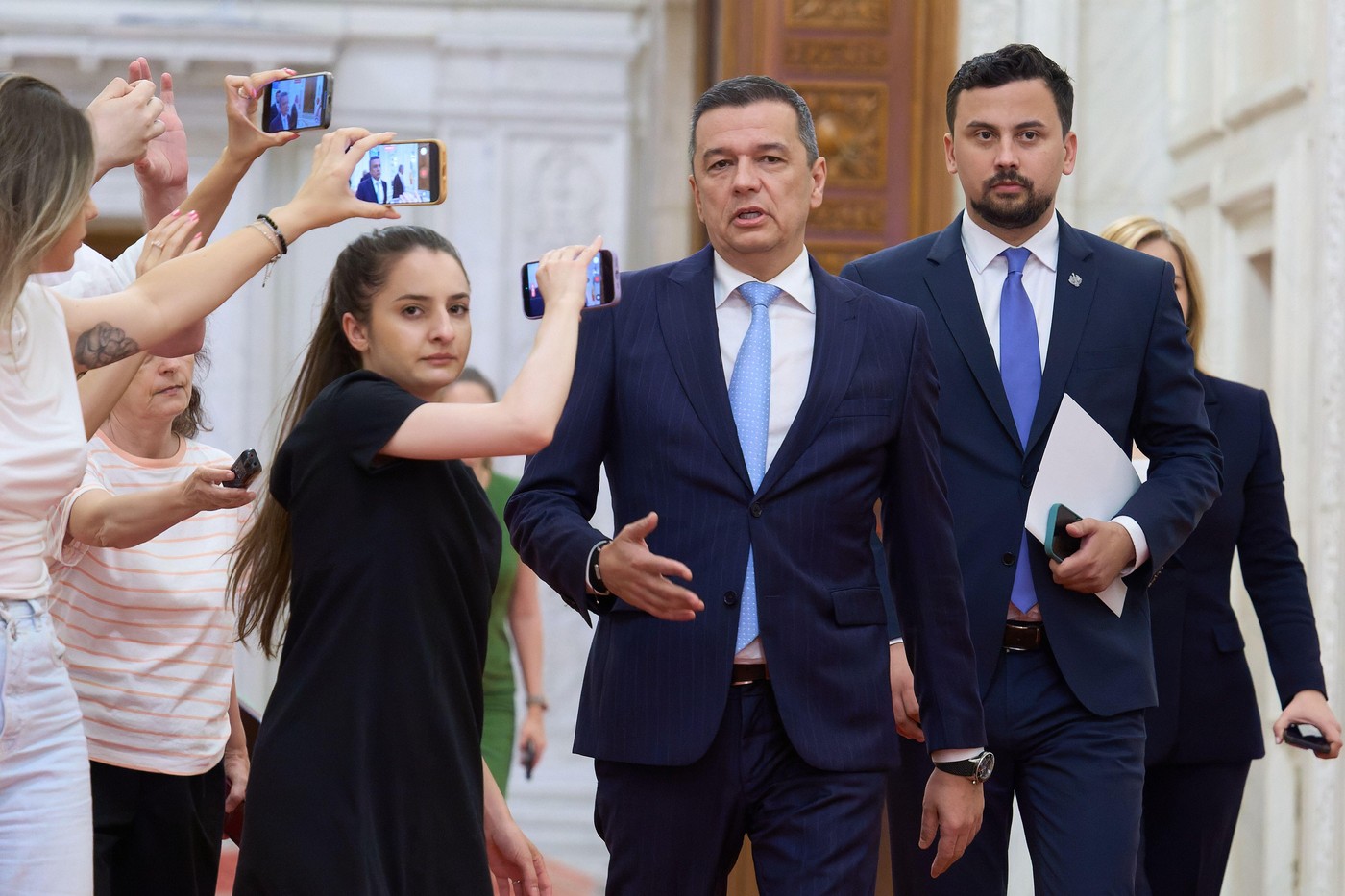 Grindeanu îi critică pe PNL și USR, cere claritate în negocieri și o sesiune extraordinară