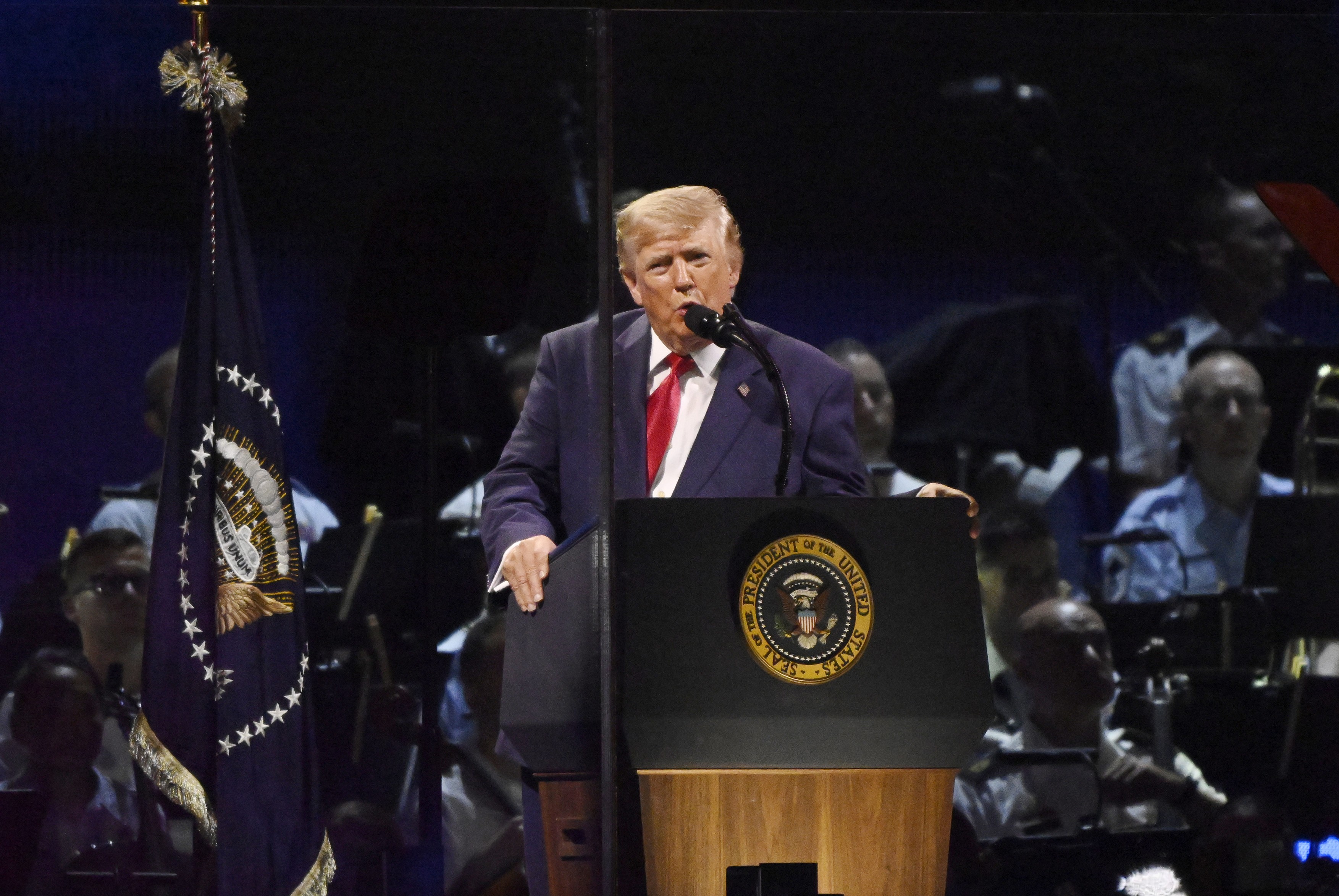 Trump salută „epoca de aur a Americii”, în discursul de Ziua Independenţei. Critici dure la adresa comunismului - HotNews.ro