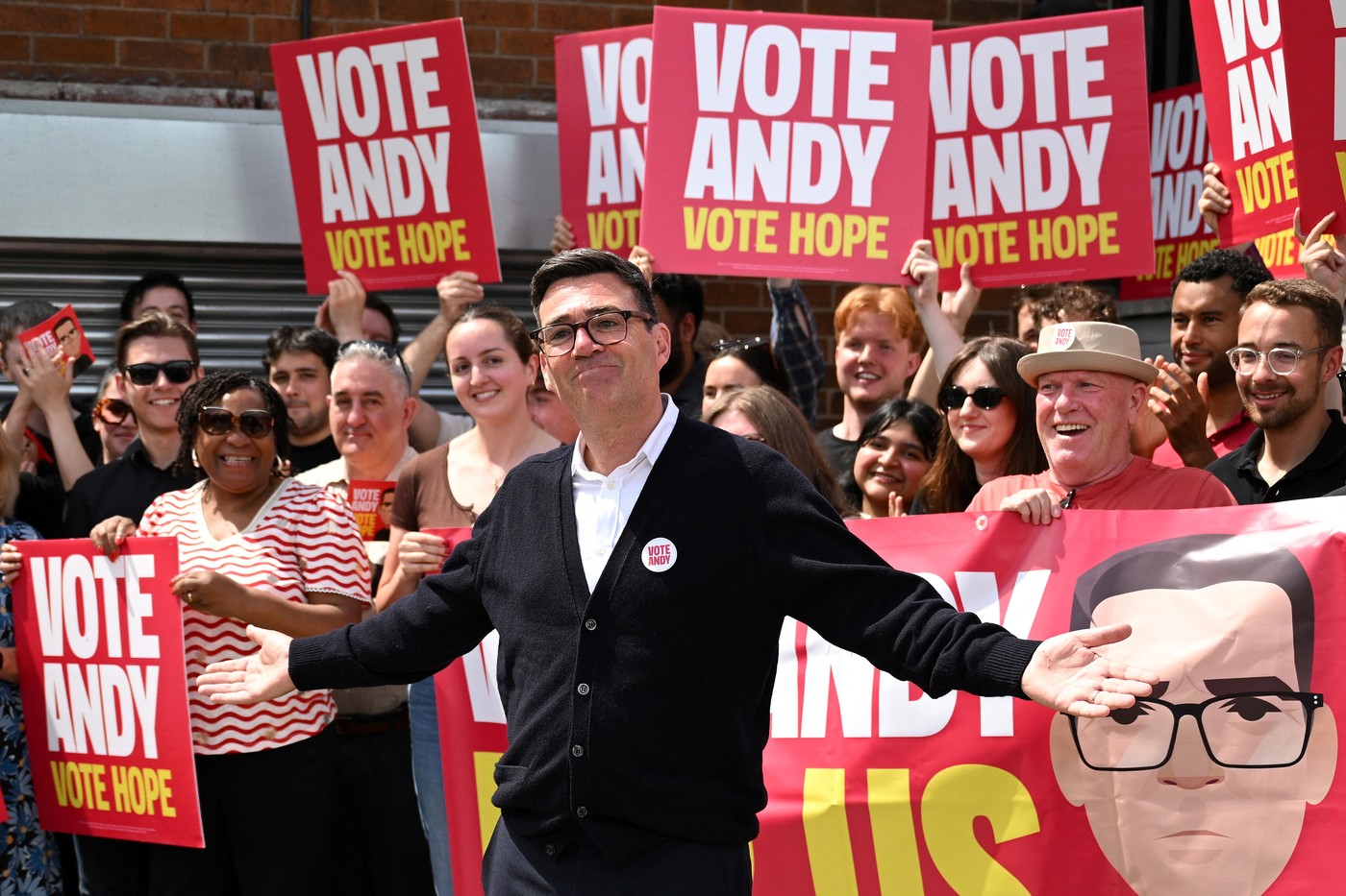 Patru din zece britanici nu știu cine este Andy Burnham, care le va deveni premier săptămâna viitoare