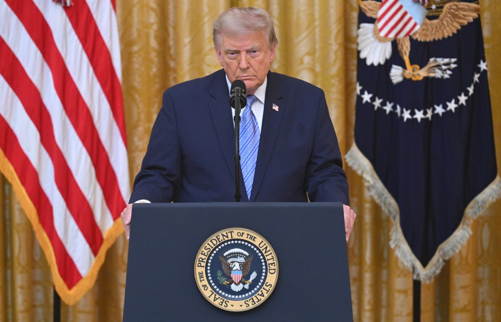Donald Trump spune că există „vulnerabilități șocante” în sistemul electoral al SUA. De ce acuză China
