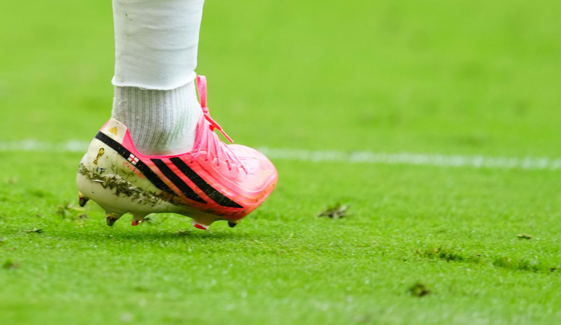Adidas explică apariția ghetelor roz la Cupa Mondială 2026 ca pe un accident.