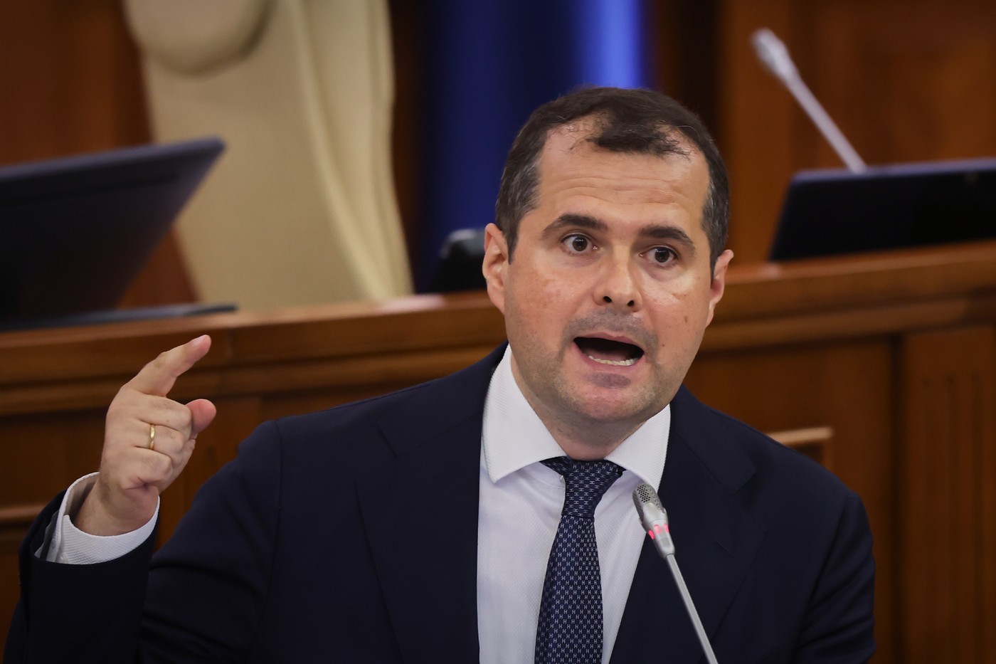 Republica Moldova are un nou Guvern. Cine sunt miniștrii din echipa premierului Vasile Tofan și care sunt prioritățile Executivului, inclusiv în relația cu România