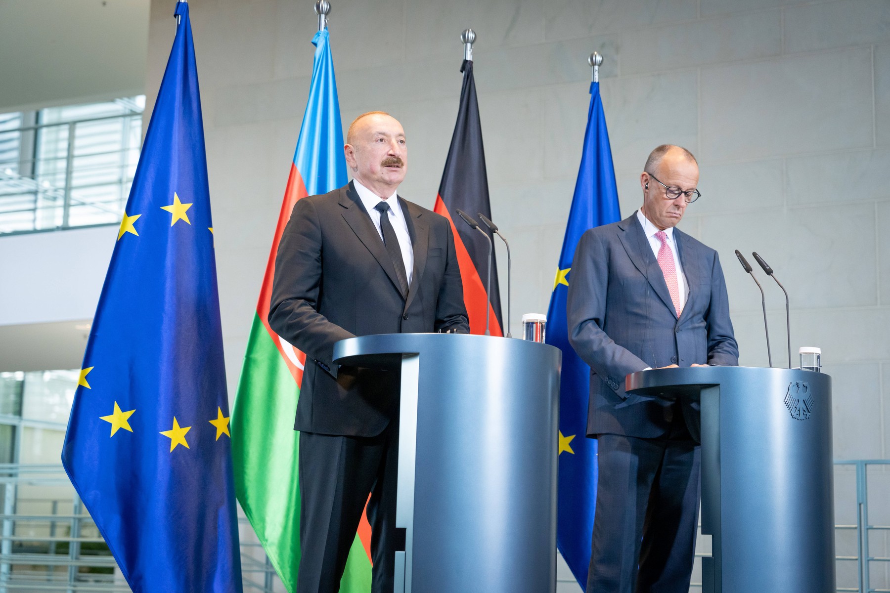 Președintele Azerbaidjanului confirmă întâlniri secrete între delegații germane și ruse în țara sa