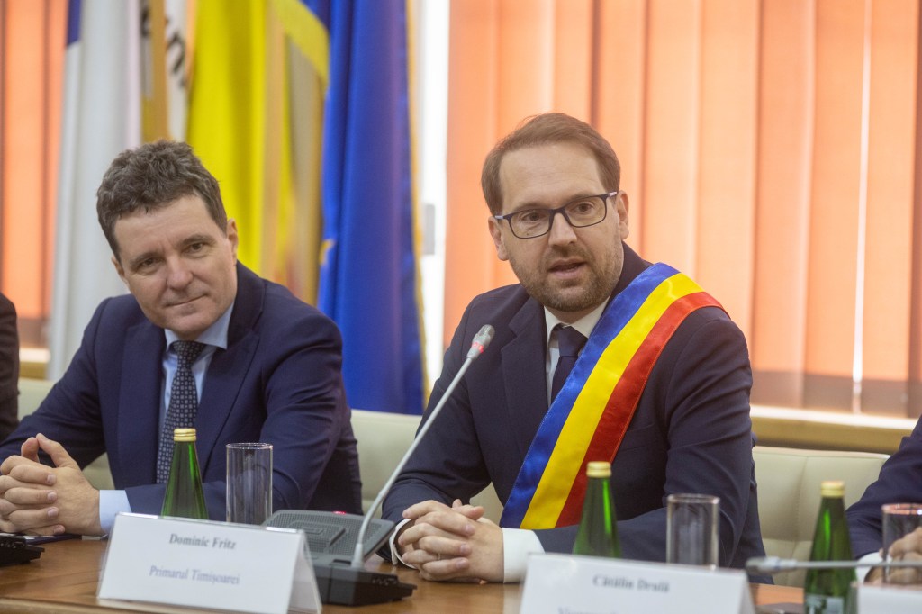 Nicușor Dan a promulgat legea care îl lasă pe Dominic Fritz fără mandat. Invocă banii din PNRR ca motiv pentru care nu a întors-o în Parlament