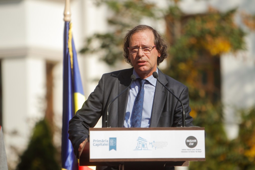 INTERVIU De ce, în doar 5 ani, 40% dintre români au ajuns să creadă că evreii sunt o amenințare pentru societate / Contextul războiului din Israel