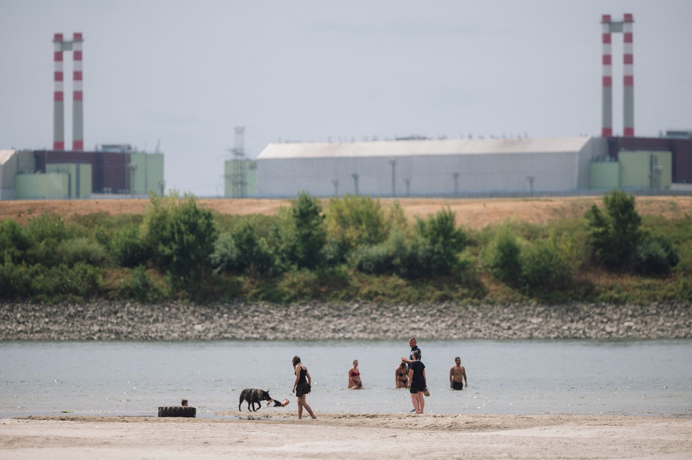 Ungaria reaprinde o turbină la centrala nucleară Paks, nivelul Dunării crește