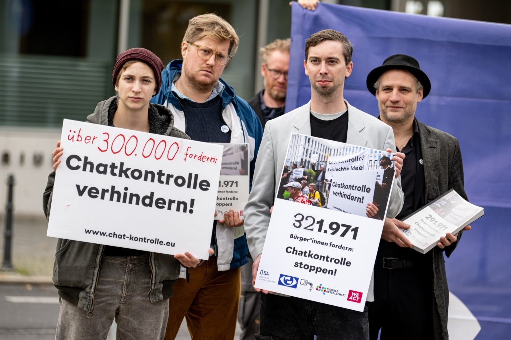 Chat Control, una dintre cele mai controversate inițiative ale UE, ar putea schimba pentru totdeauna felul în care comunicăm online