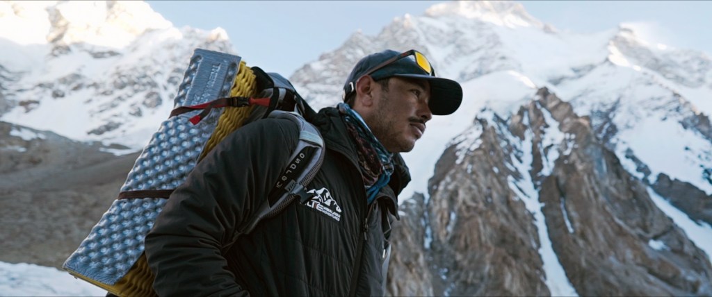 Celebrul Nirmal Purja, progragonistul unui documentar Netflix, și alți nouă alpiniști au murit în avalanșa de pe vârful Broad Peak din Pakistan