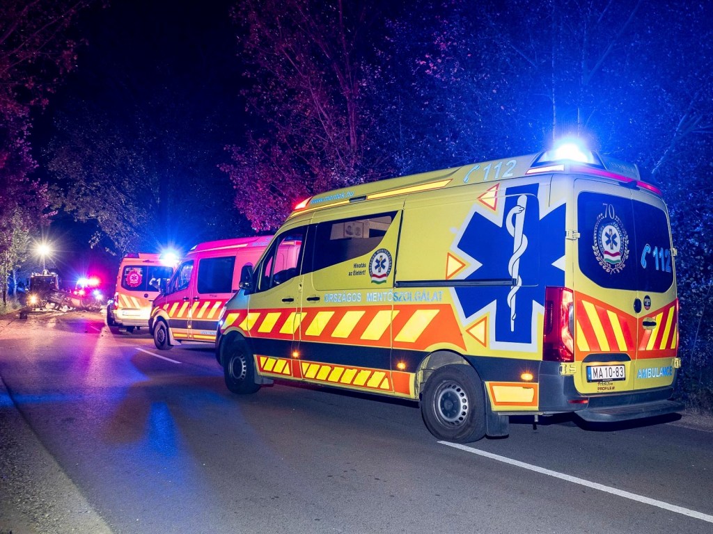Accident de autocar grav în Ungaria: Cel puțin 12 oameni au murit, alți 10 sunt răniți