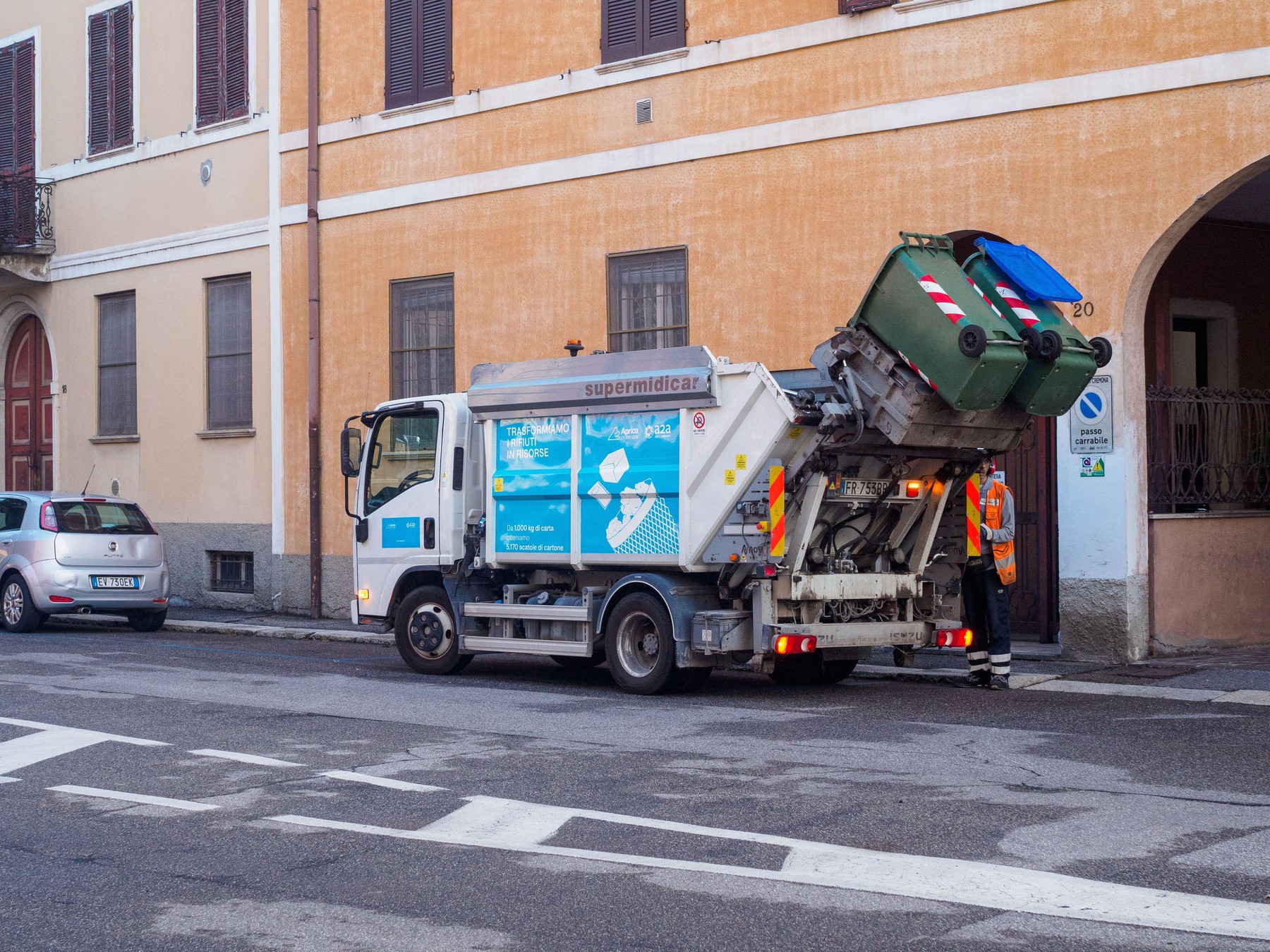Bilet de loto de 1 milion de euro găsit în camionul de gunoi în Italia