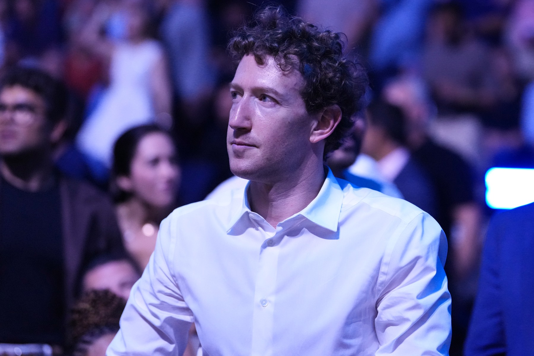 Mark Zuckerberg propune o viziune optimistă, dar controversată, despre viitorul AI