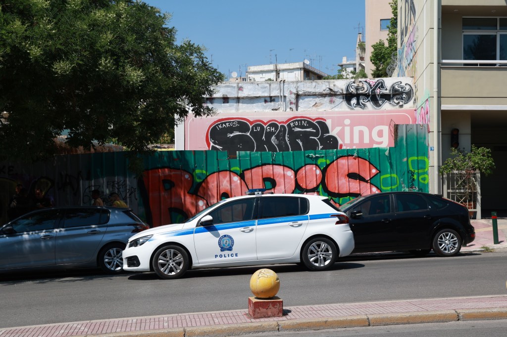 Mister în cazul femeii găsite moartă într-o valiză, în centrul Atenei. „FBI-ul grec lucrează zi și noapte”