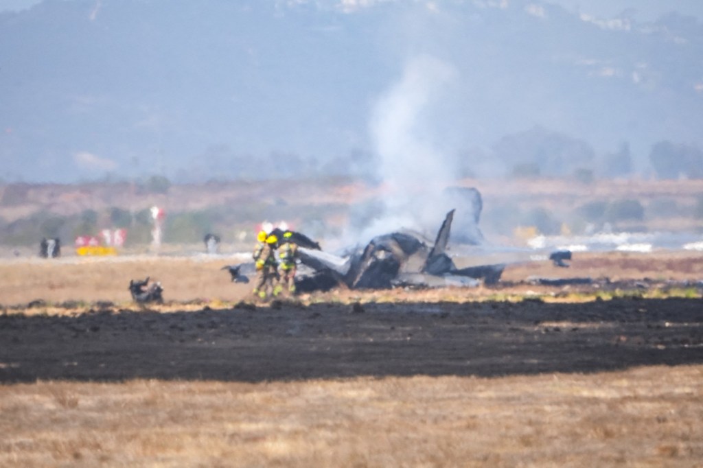 Momentul în care un avion de vânătoare F-35 se prăbușește lângă baza militară devenită faimoasă cu filmul „Top Gun”