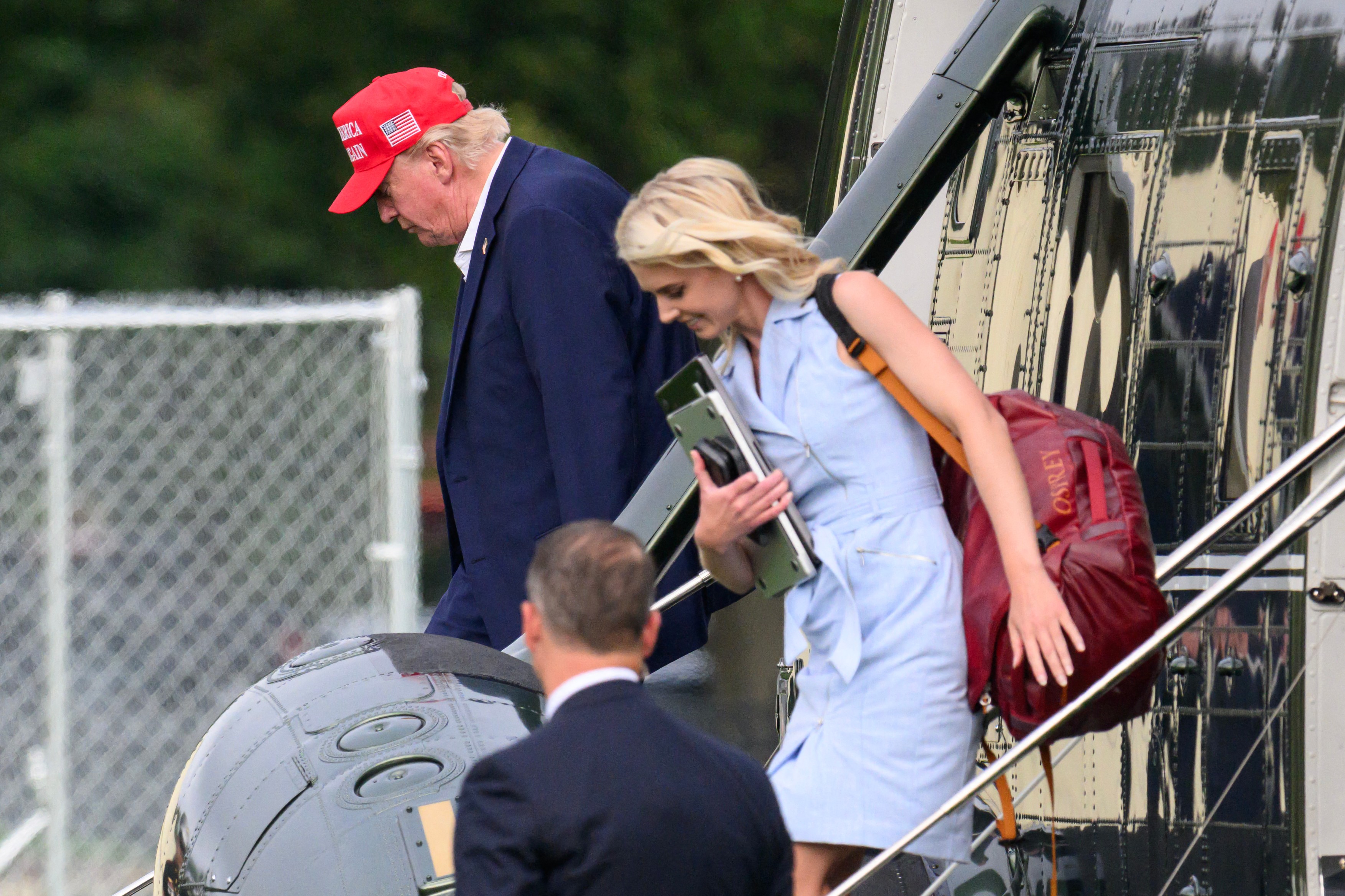 Natalie Harp, asistenta loială a lui Trump, urcată în portbagaj la proces