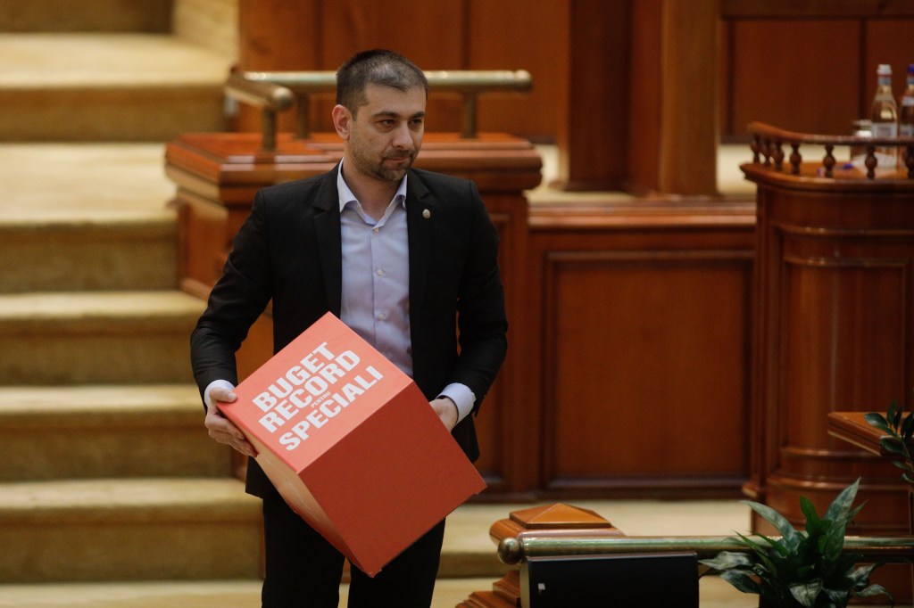 Doi lideri PSD vorbesc despre colaborarea cu AUR la guvernare: „Politica se face și pragmatic. Nu mă interesează dacă partidul are de suferit sau nu. Vă spun foarte sincer”