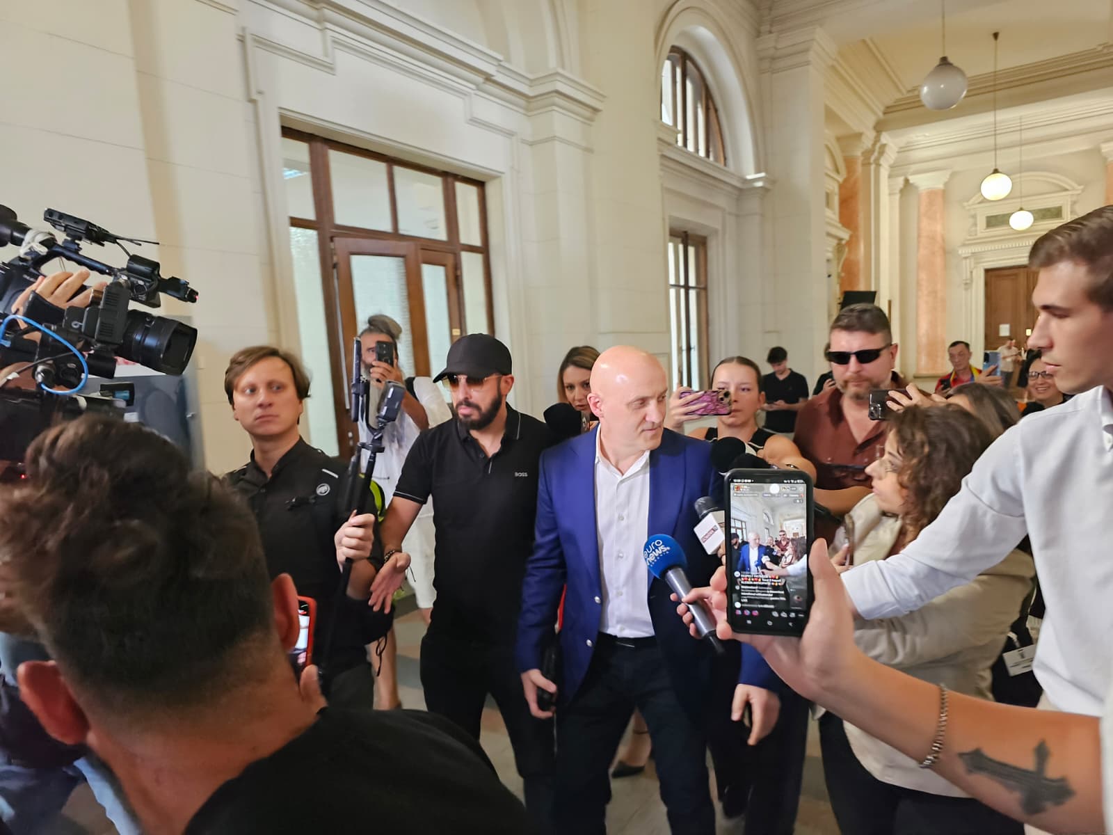 Amânare la primul termen în procesul în care Călin Georgescu și Horațiu Potra sunt acuzați de tentativă de lovitură de stat / Fostul candidat la Președinție a lipsit