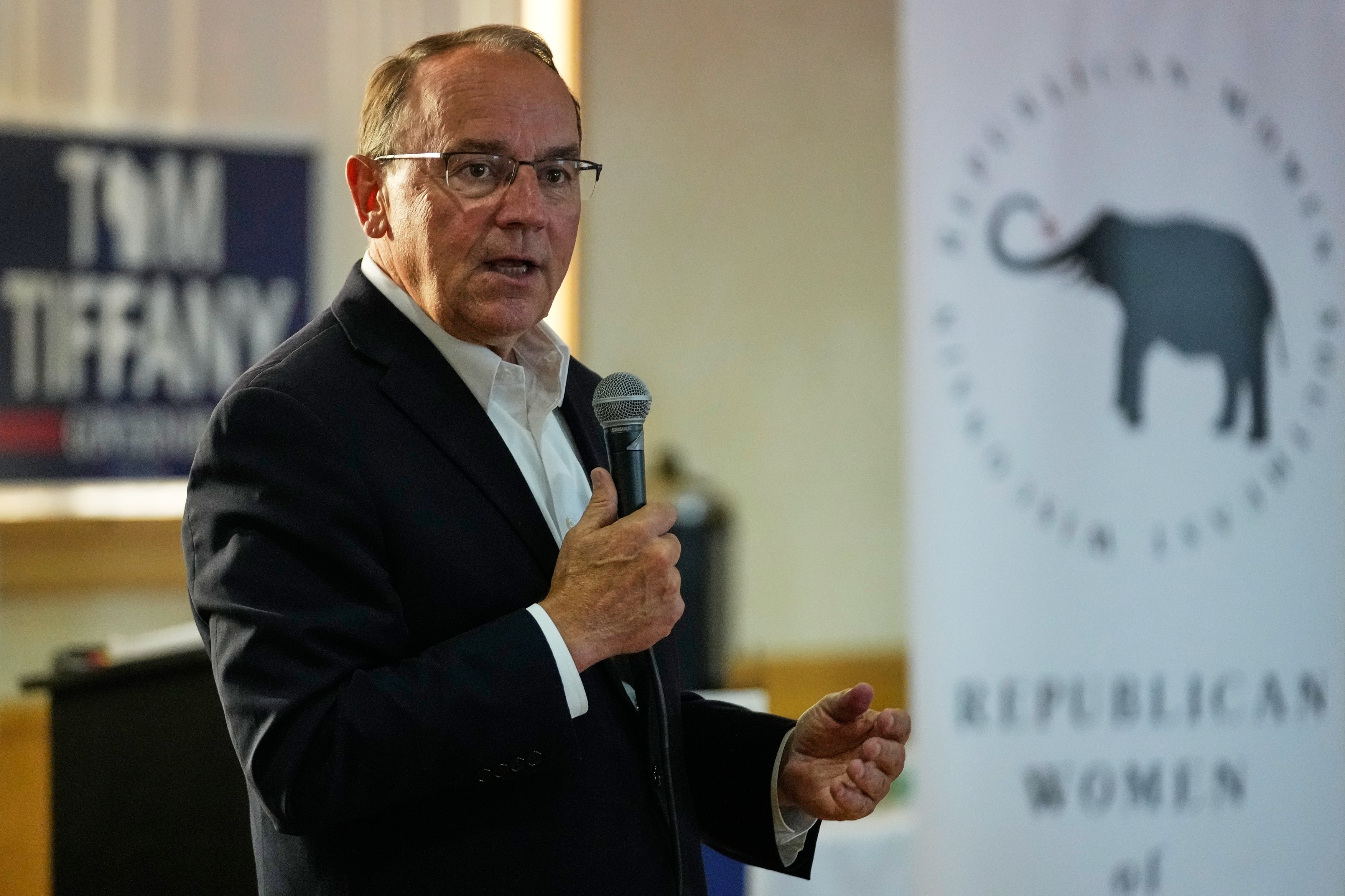 Congresman american amerizează de urgență pe un lac din Wisconsin