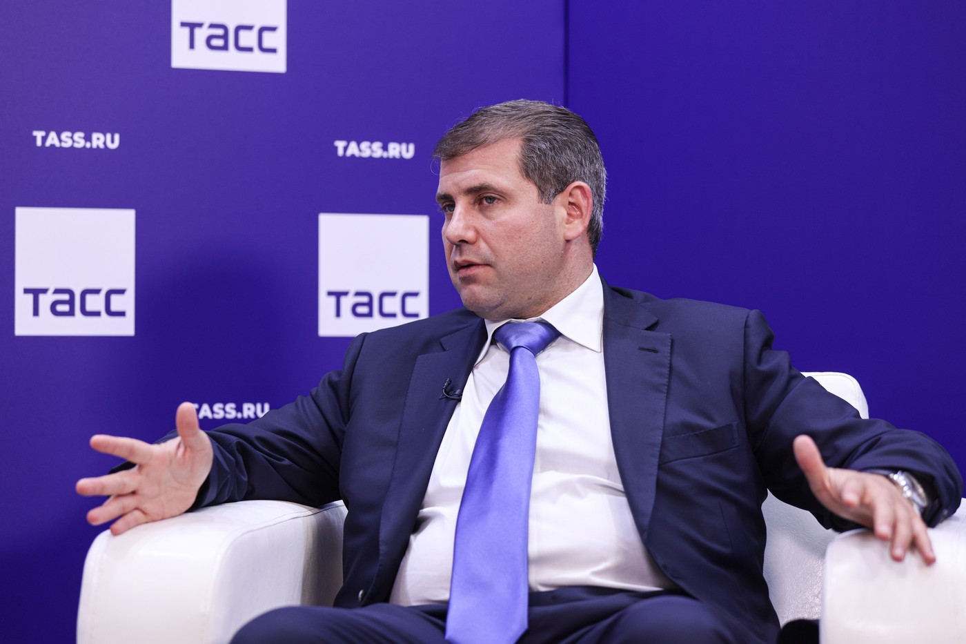 Mecanismul fraudulos, pus la punct de Ilan Şor cu sprijinul Kremlinului, care a eludat sancţiunile şi a făcut tranzacţii de miliarde de dolari folosindu-se de sistemul bancar internaţional