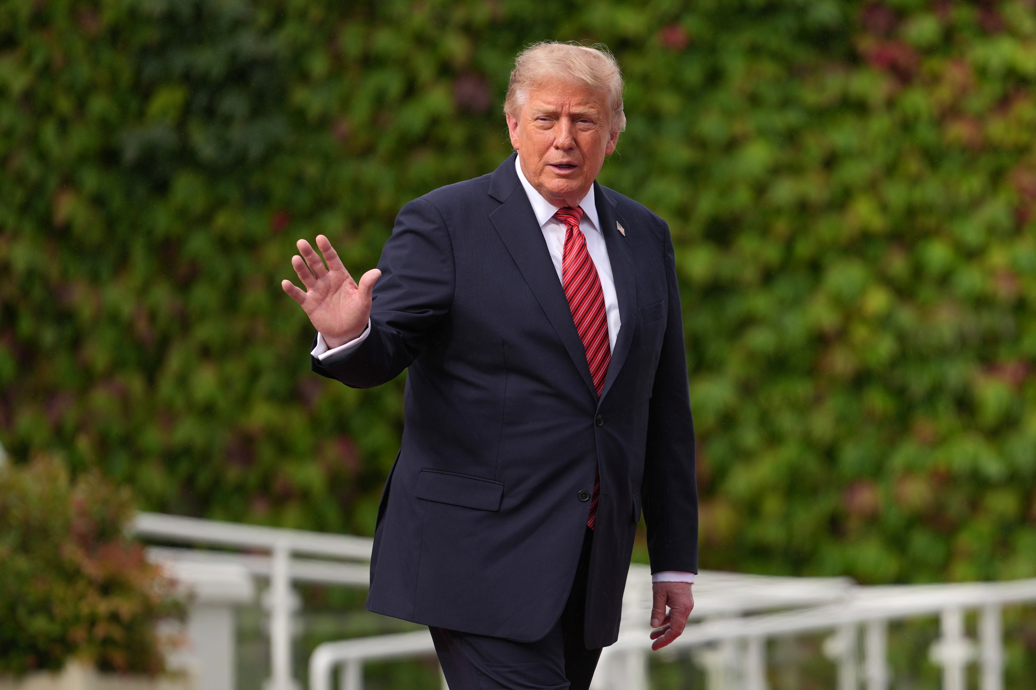 Donald Trump în Irlanda pentru o vizită ce combină diplomatie și interese personale