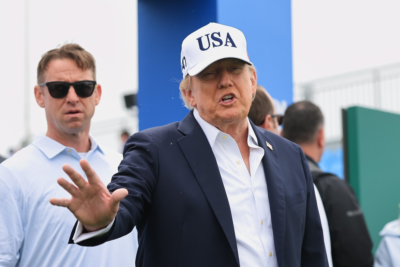 Trump minimalizează avertismentele privind riscurile AI. „Aduc în discuție lucruri care nu se vor întâmpla”