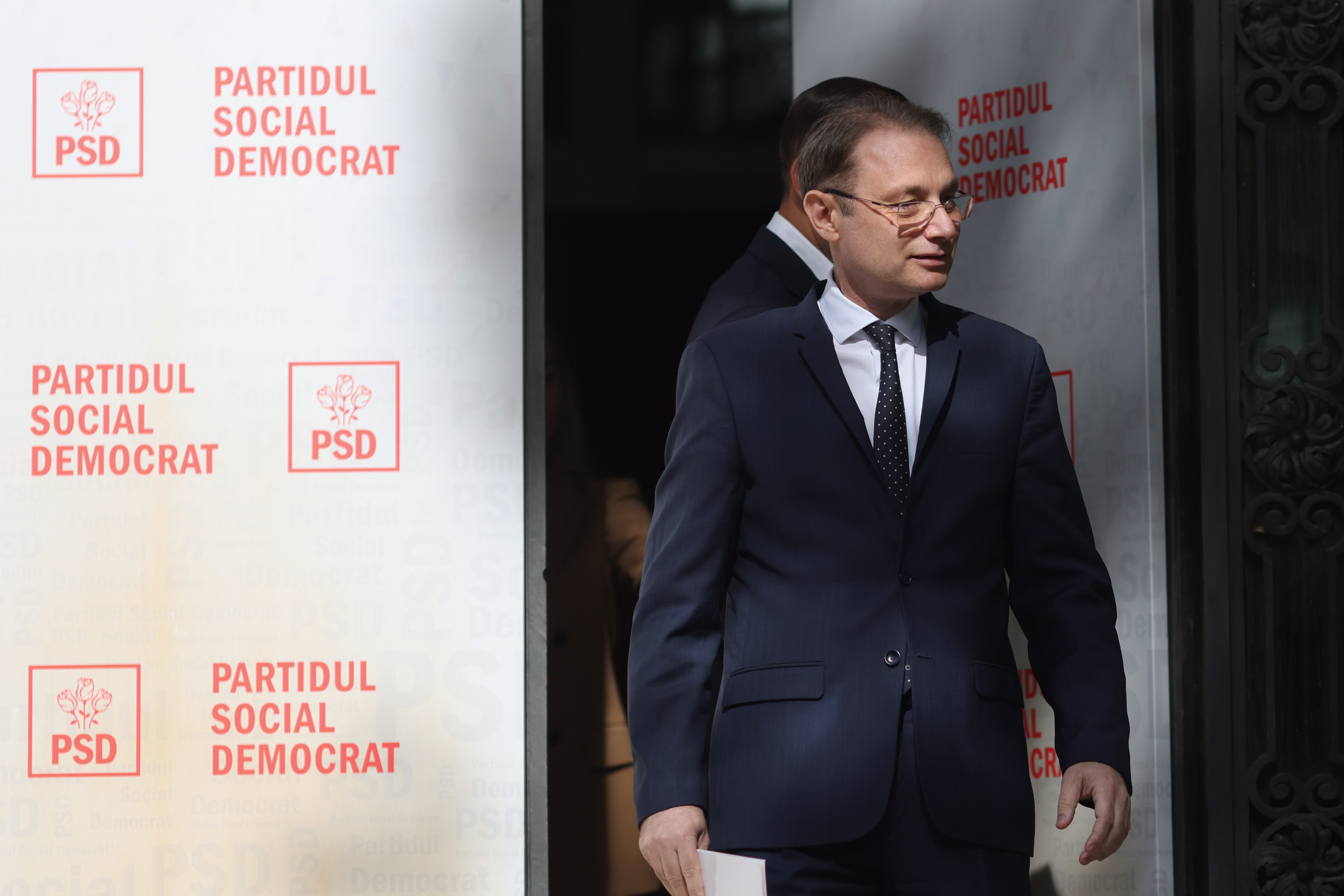 Luca Niculescu launches talks: PSD wants coalition, PNL rejects cabinet