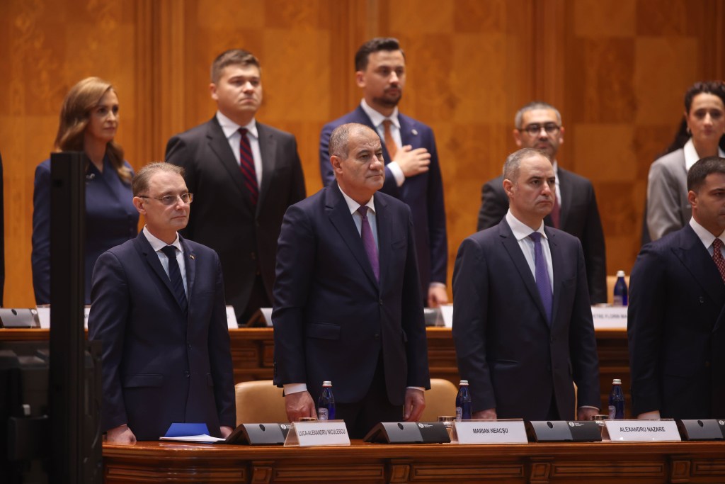 Mesajul lui Luca Niculescu înaintea primei ședințe de guvern. Ce spune despre costurile resimțite din plin de români