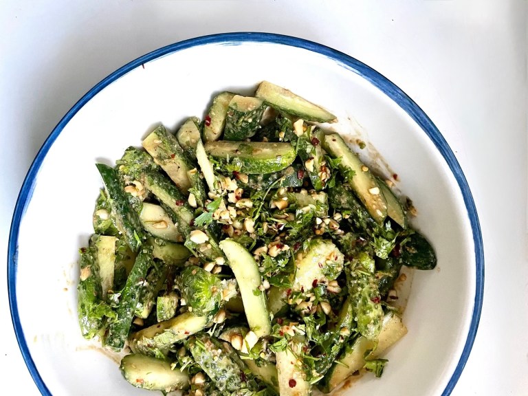 Salată asiatică de castraveți