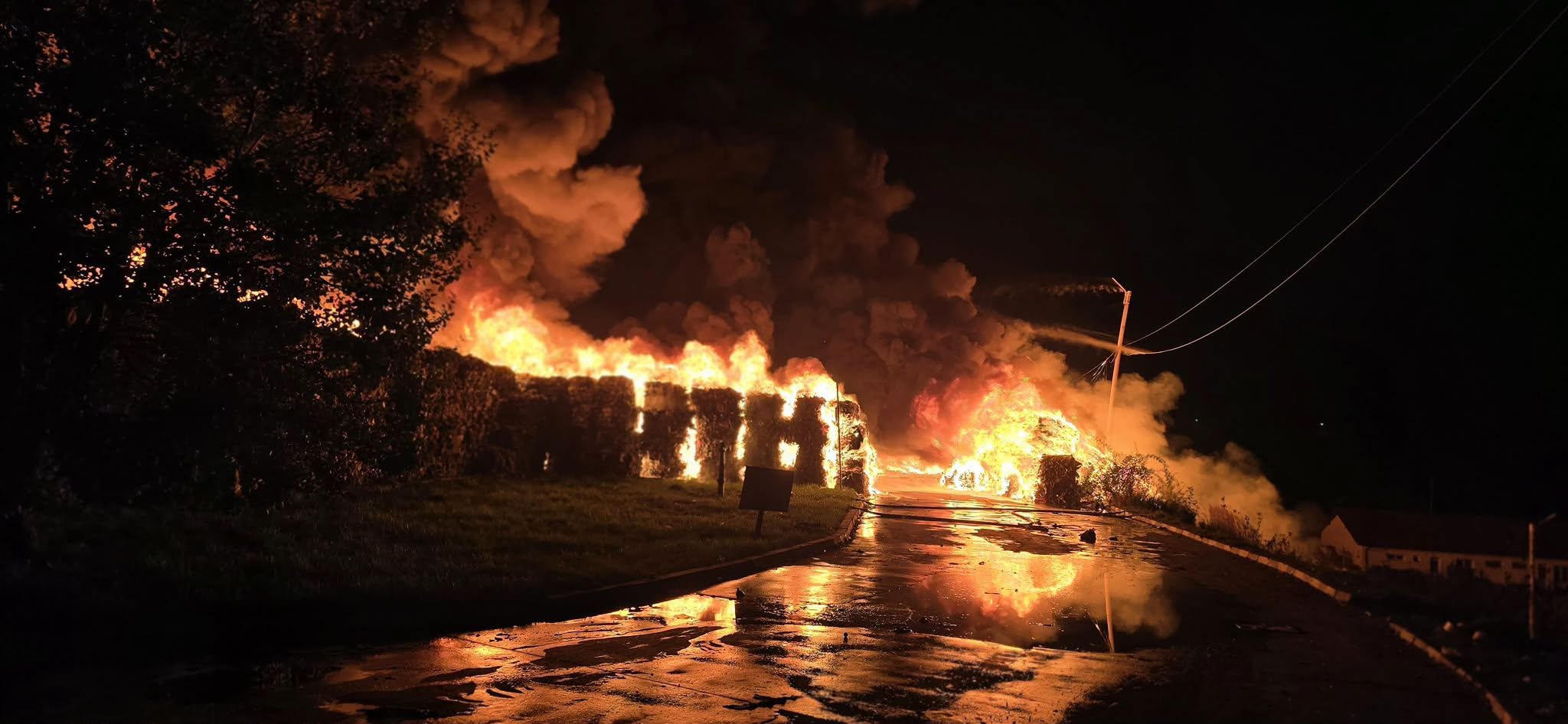 Incendiu la o hală de sortare-reciclare de deșeuri din Șura Mică, cu mesaj RO-Alert