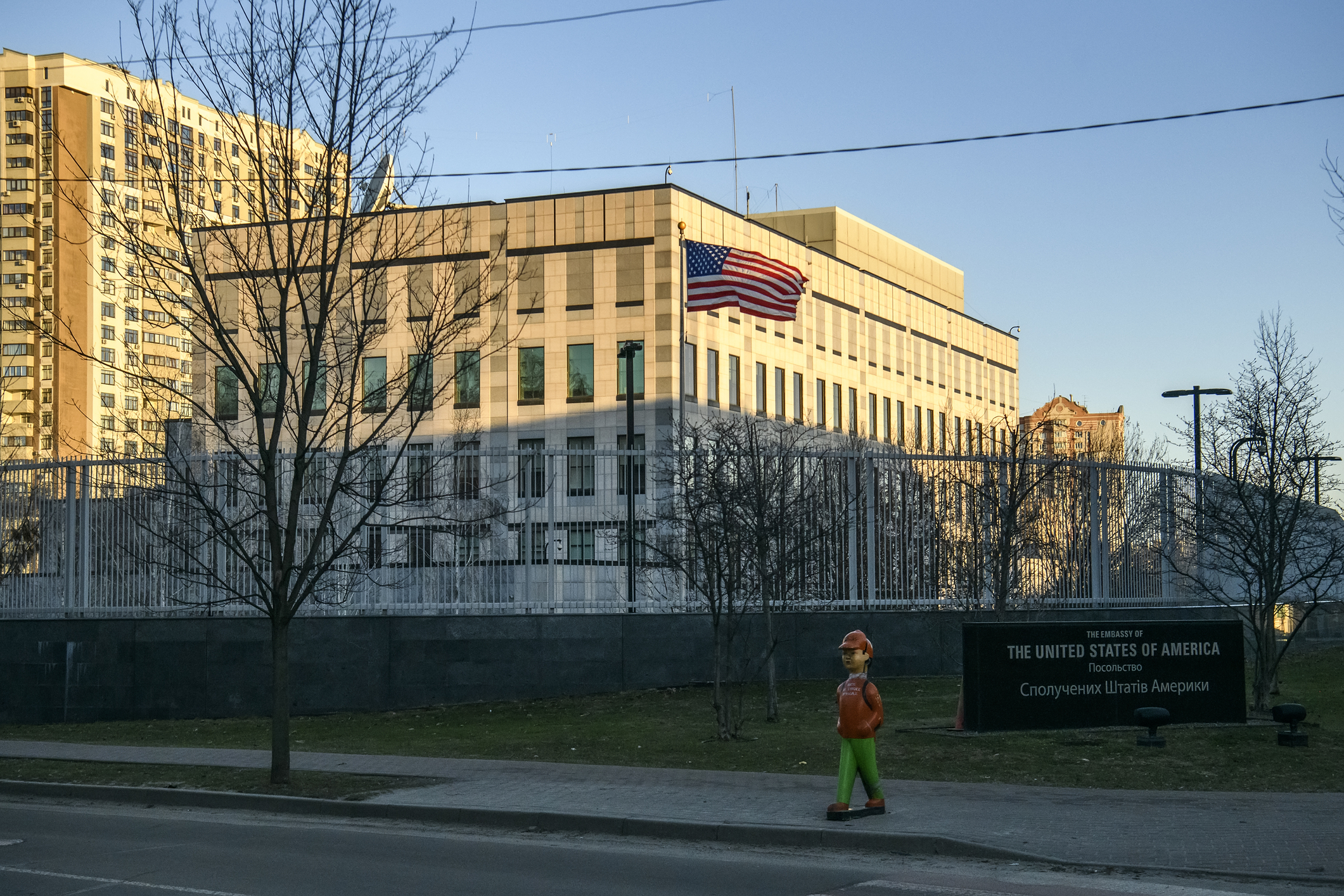 Rusia cere ambasadelor să părăsească Kievul; diplomații rămân pentru susținerea Ucrainei