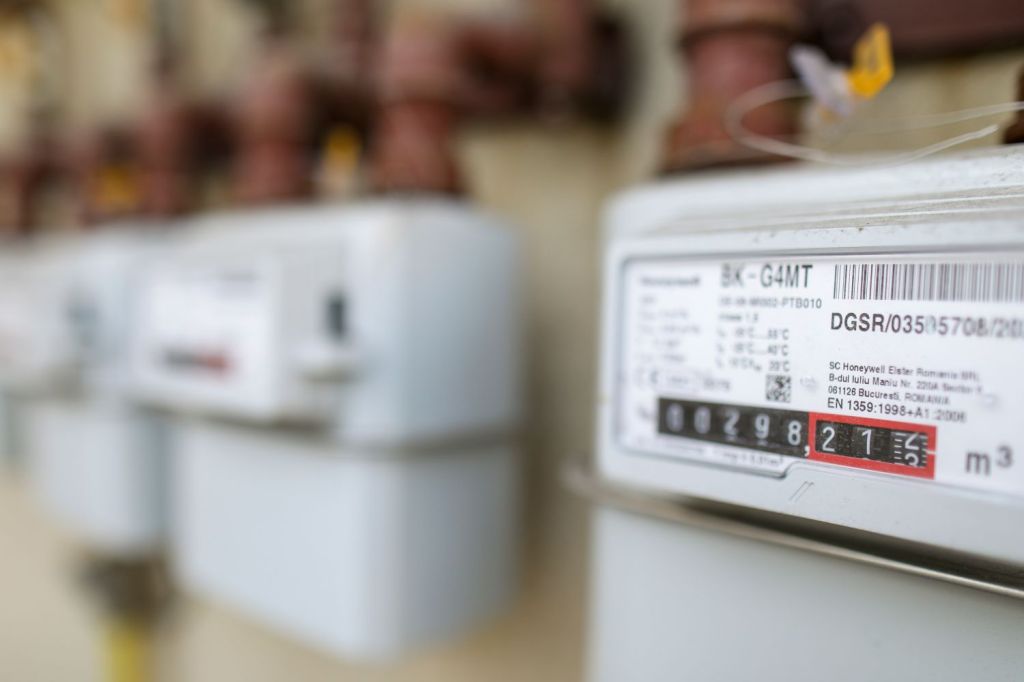 Contoare de electricitate în București. Foto: Inquam Photos / Octav Ganea