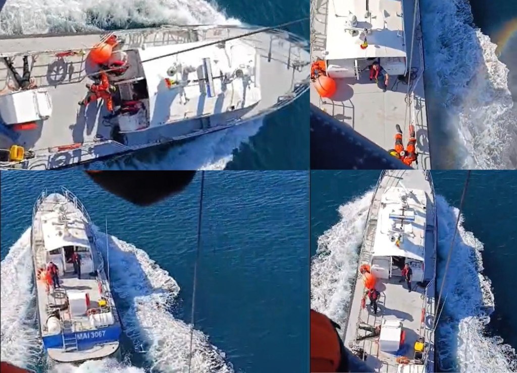 VIDEO Imagini de la operațiunea de salvare a marinarilor de pe nava lovită de o dronă în Marea Neagră