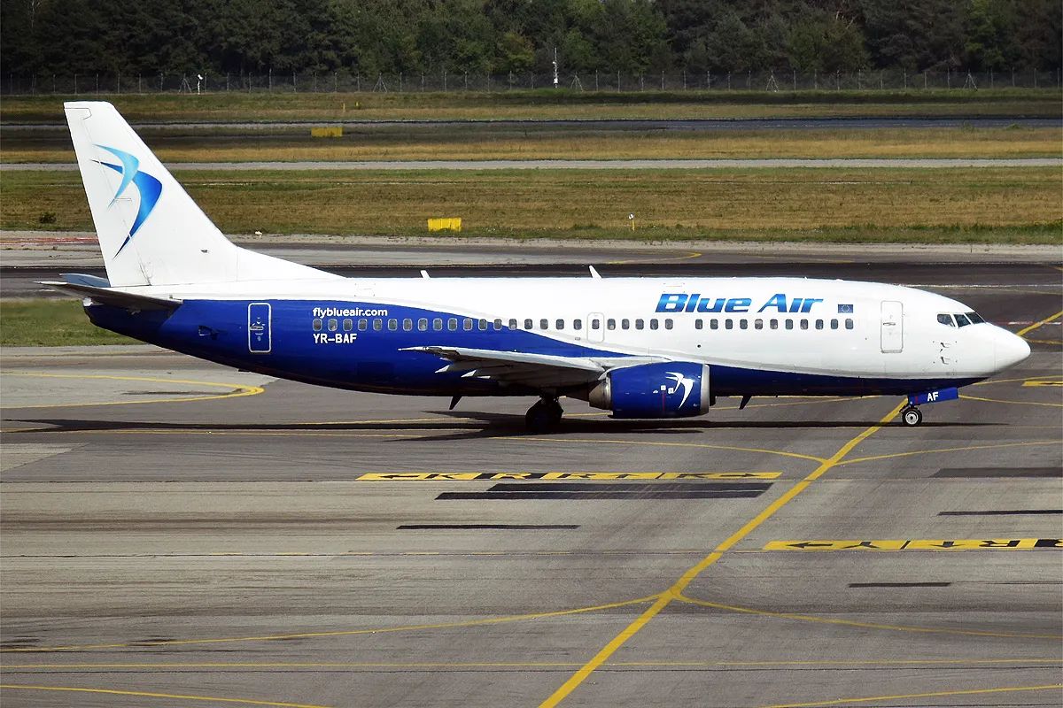 Avionul Blue Air ajunge la Voluntari pentru un complex de agrement pentru copii