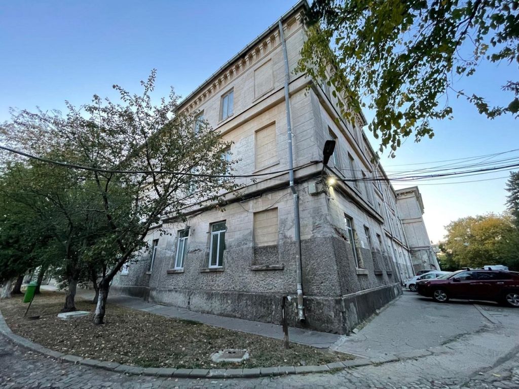 Malmaison, de la închisoare secretă la refugiu pentru artă: O clădire cu trecut traumatic, renăscută prin speranță