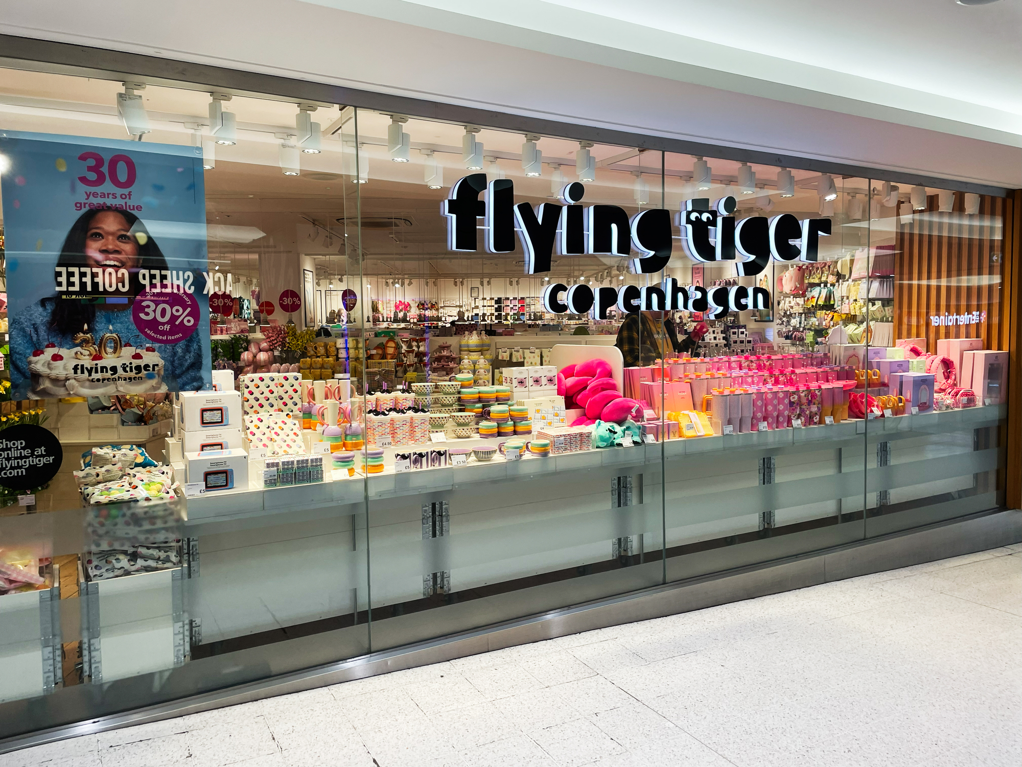 Flying Tiger Copenhagen intră în România și plănuiește 87 de magazine în regiune
