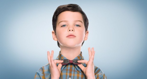 Sheldon Cooper are nouă ani, o inteligență ieșită din comun și mari dificultăți în a înțelege regulile sociale ale celor din jur. Tocmai combinația dintre mintea lui sclipitoare și vulnerabilitatea copilului care încearcă să-și găsească locul în lume a făcut din „Young Sheldon” un personaj iubit de o nouă generație de copii. FOTO: Netflix